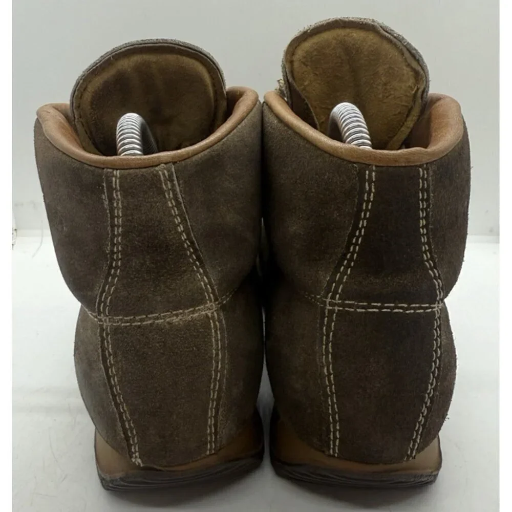 VTG Vasque Skywalk 7546 Men’s Sz 7.5 Waterproof Hiking Boots Brown Suede Lace Up